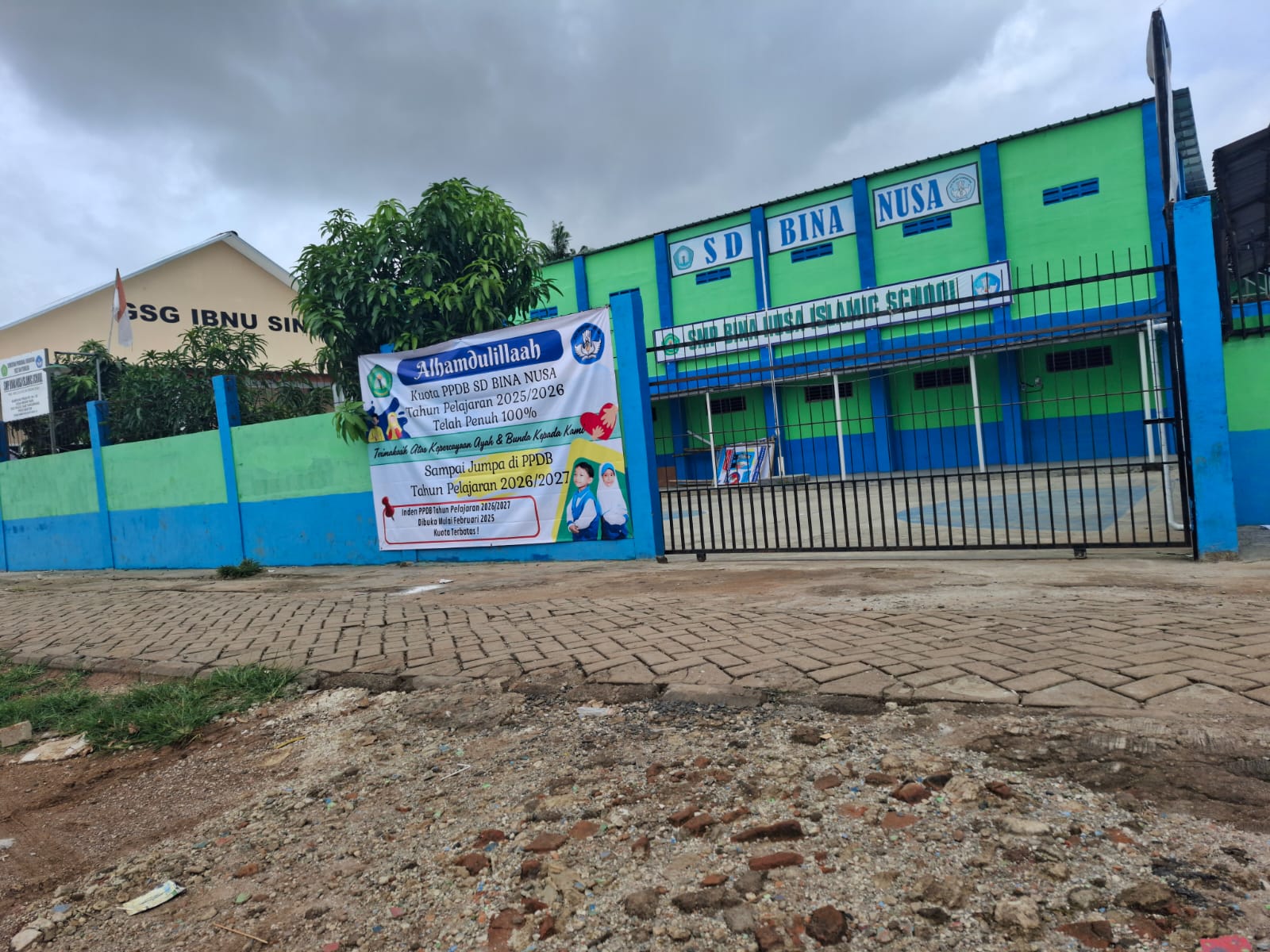Tampak Depan Sekolah